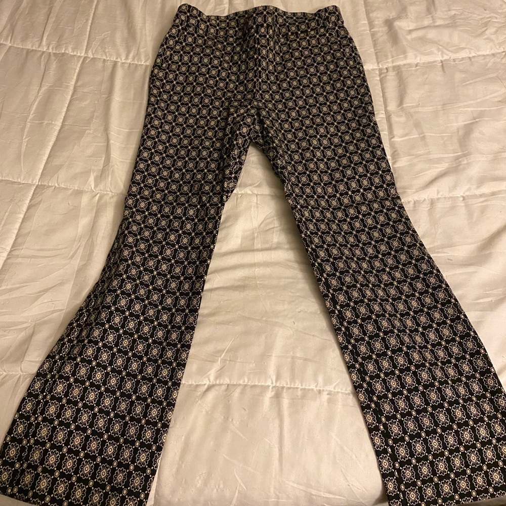 CH1&Co patterned ankle pant. Size 4 bought from Marshall’s in January 2020.